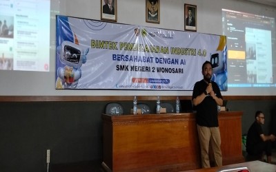 Peningkatan Kompetensi Guru SMK Negeri 2 Wonosari Melalui Bimtek Pembelajaran Industri 4.0 Berbasis AI